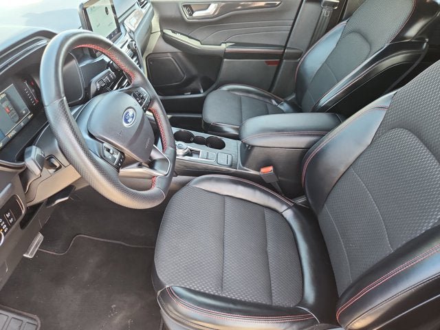 Certified 2023 Ford Escape ST-Line AWD/4WD image 9