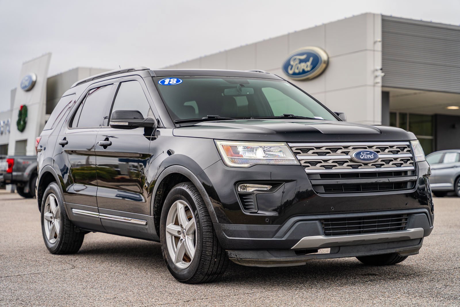 Certified 2018 Ford Explorer XLT w/ Equipment Group 202A