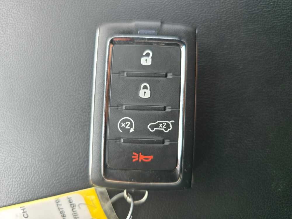 Used 2023 Jeep Grand Cherokee L Laredo AWD/4WD image 22