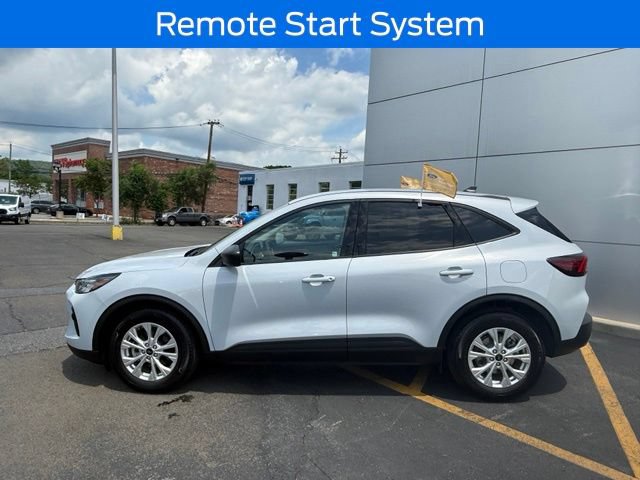 Certified 2025 Ford Escape Active w/ Tech Pack #1 FWD image 4