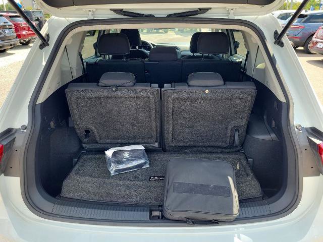 Used 2022 Volkswagen Tiguan S image 9