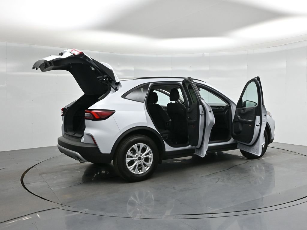 Certified 2025 Ford Escape Active image 36