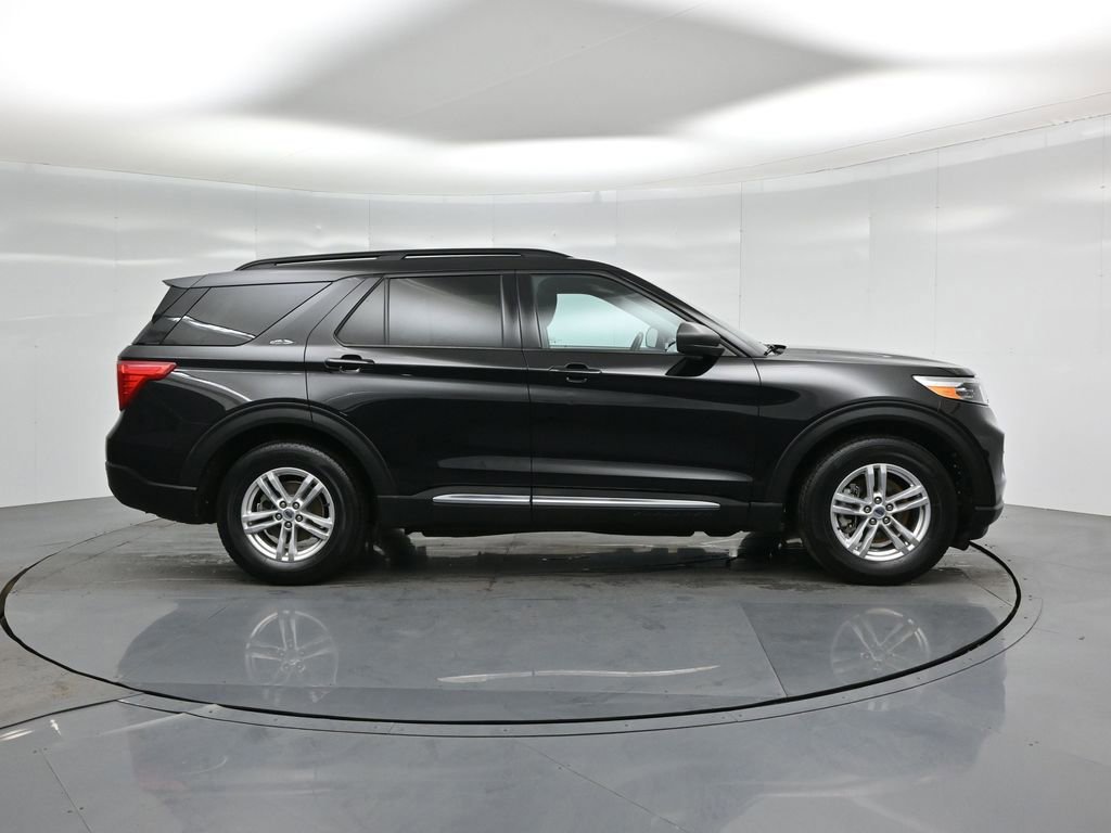 Certified 2022 Ford Explorer XLT image 7
