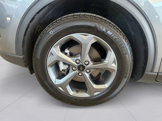 Certified 2025 Ford Escape ST-Line AWD/4WD image 9