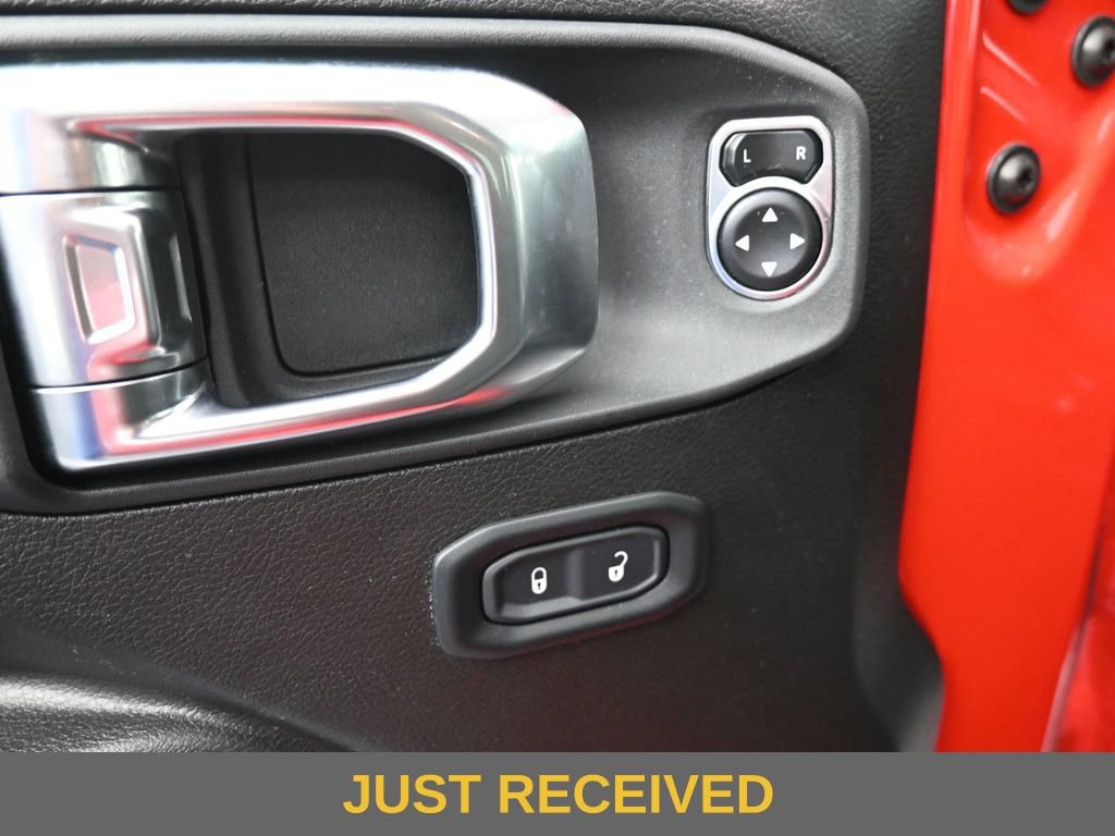 Used 2025 Jeep Wrangler Unlimited Rubicon 4xe w/ Safety Group AWD/4WD image 16