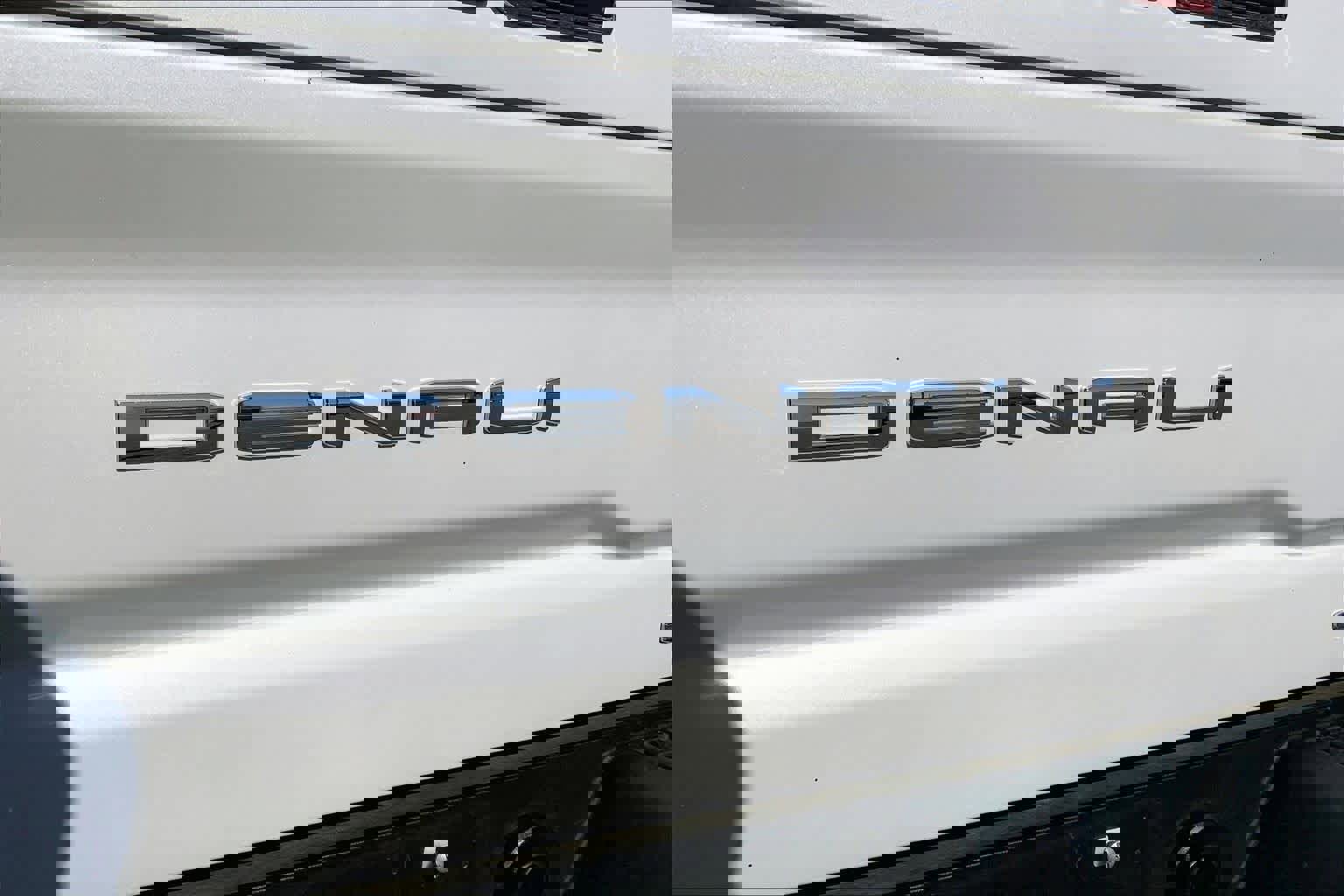 Used 2024 GMC Sierra 2500 Denali w/ Denali Reserve Package image 10