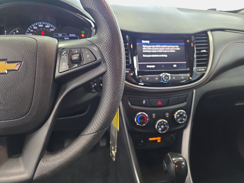 Used 2020 Chevrolet Trax LS FWD image 15