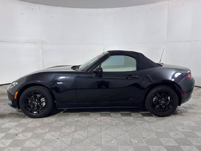 Used 2023 MAZDA MX-5 Miata Sport RWD image 9