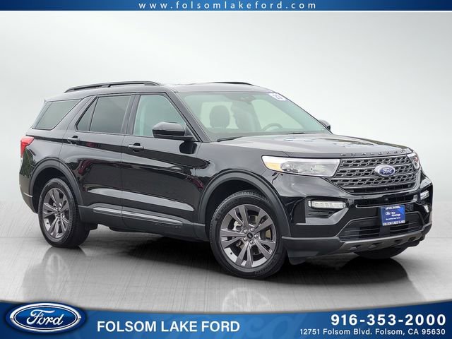 Certified 2023 Ford Explorer XLT w/ Equipment Group 202A AWD/4WD image 1