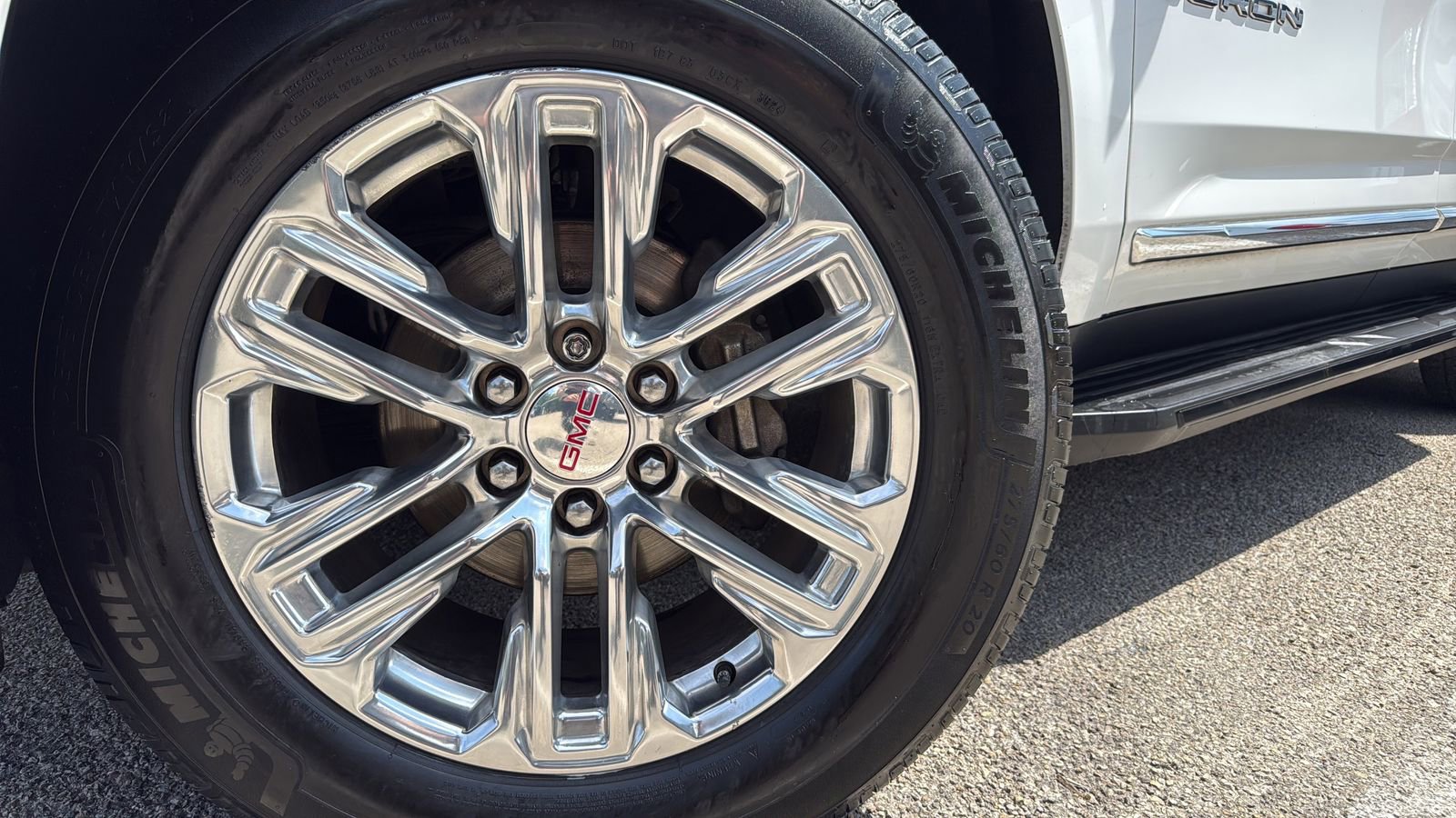 Used 2021 GMC Yukon SLT w/ SLT Premium Package RWD image 29