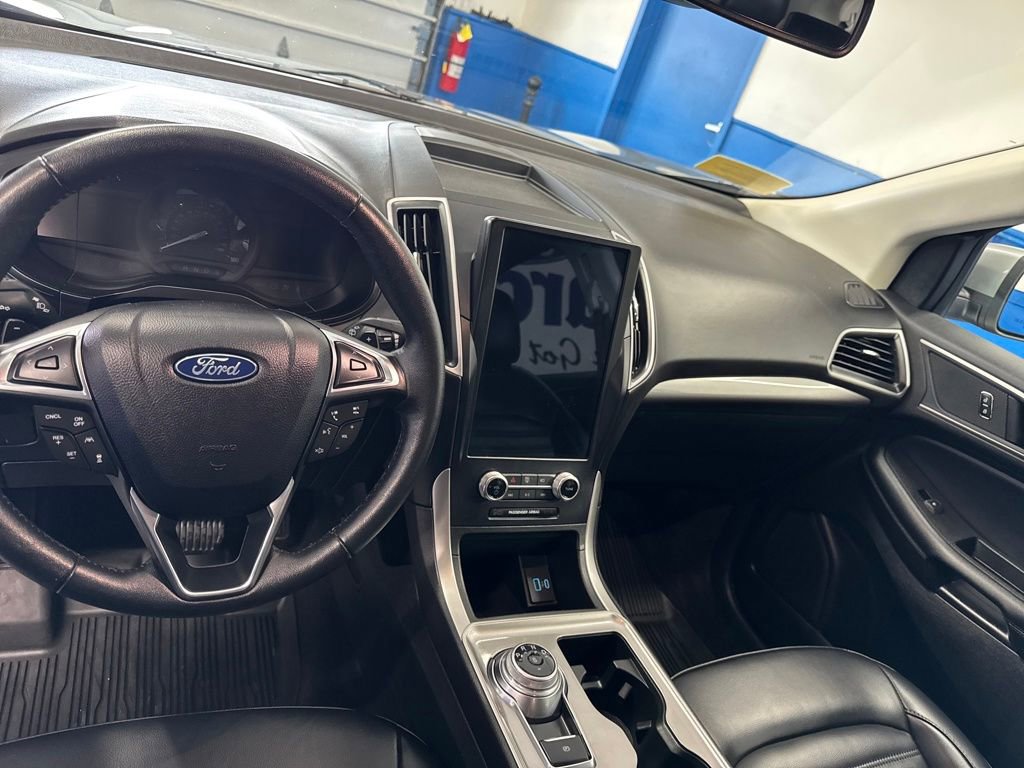 Certified 2024 Ford Edge SEL w/ Convenience Package image 12