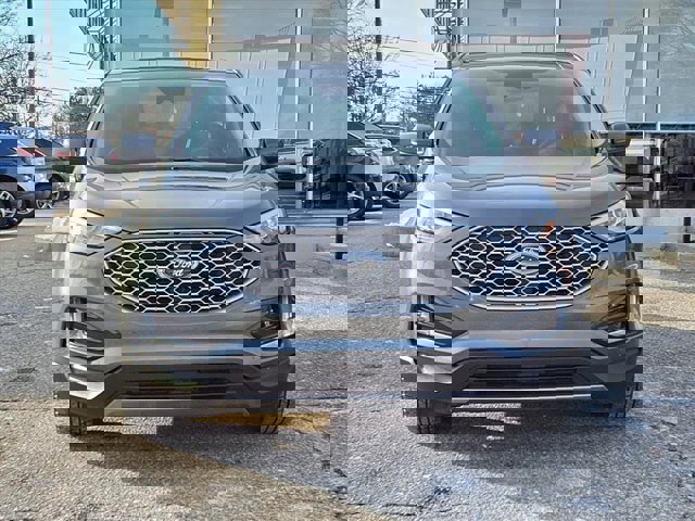 Certified 2024 Ford Edge SEL w/ Convenience Package image 4