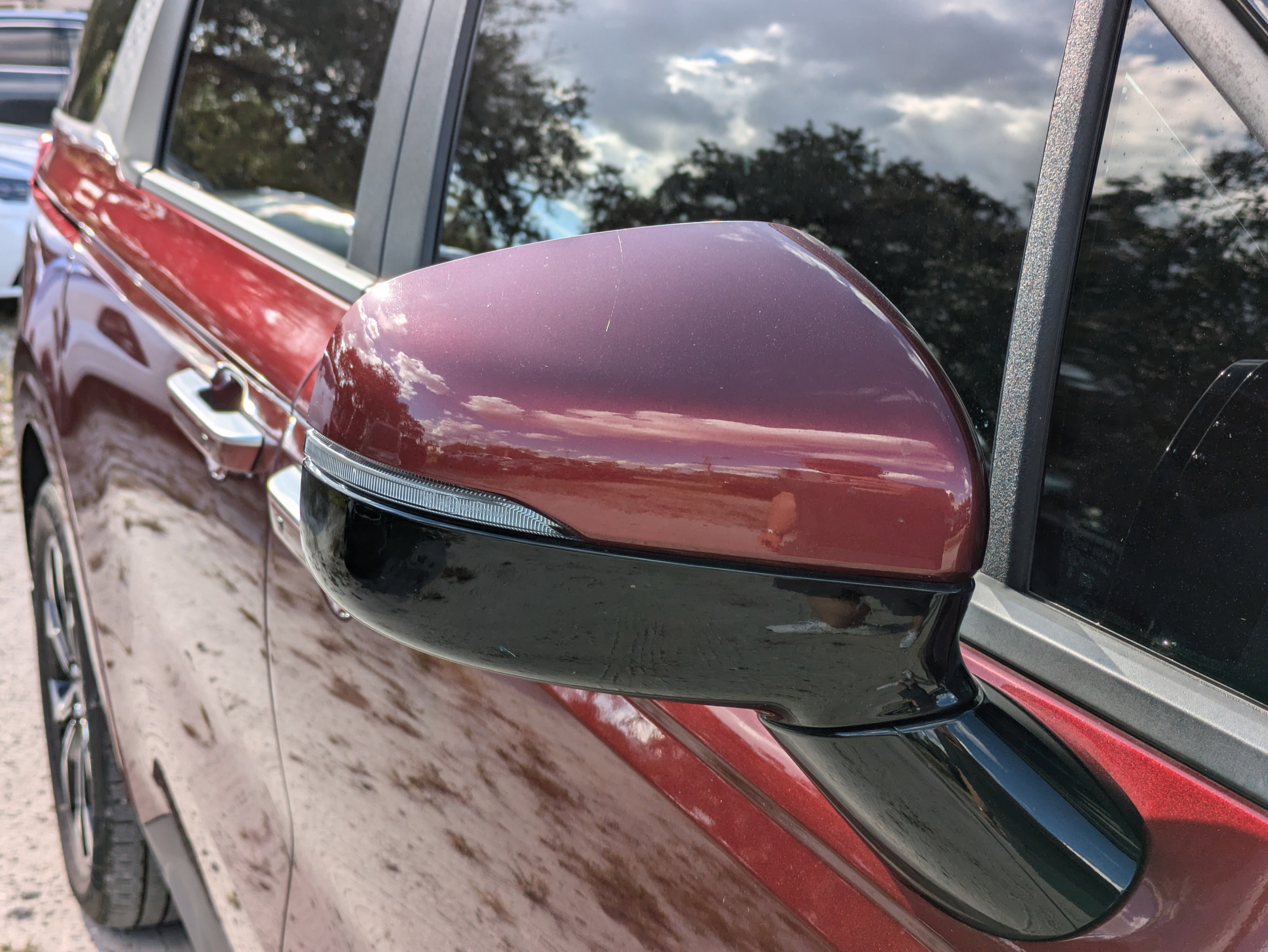 Used 2024 Kia Carnival EX image 12