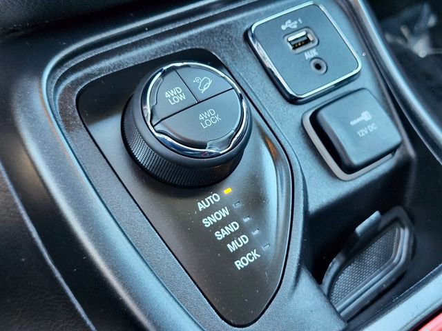 Used 2019 Jeep Compass Trailhawk image 25