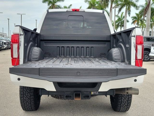 Certified 2022 Ford F250 Platinum w/ Tremor Off-Road Package AWD/4WD image 9