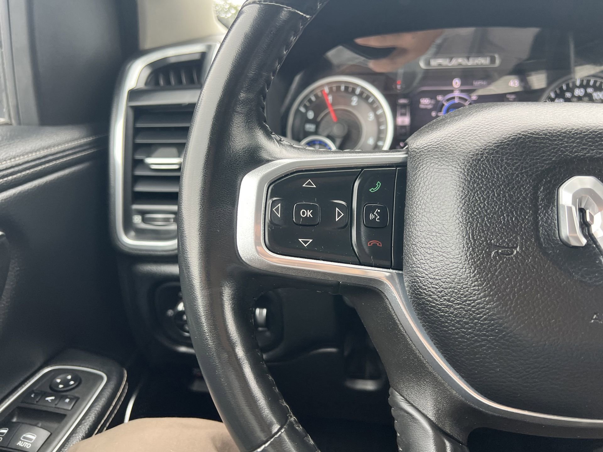 Used 2022 RAM 1500 Laramie image 17