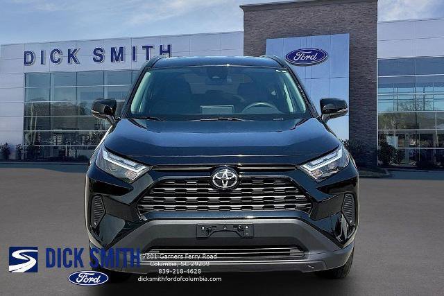 Used 2025 Toyota RAV4 XLE FWD image 2
