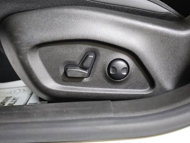 Used 2023 Jeep Renegade Altitude w/ Convenience Group I image 18