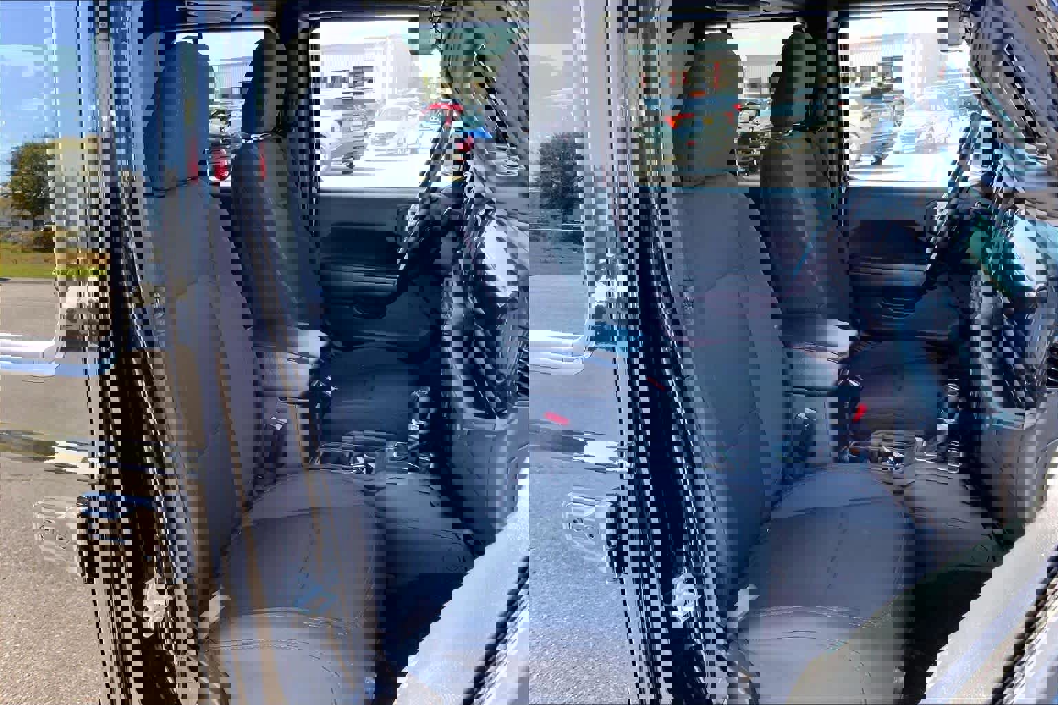 Used 2022 Jeep Gladiator Sport image 11