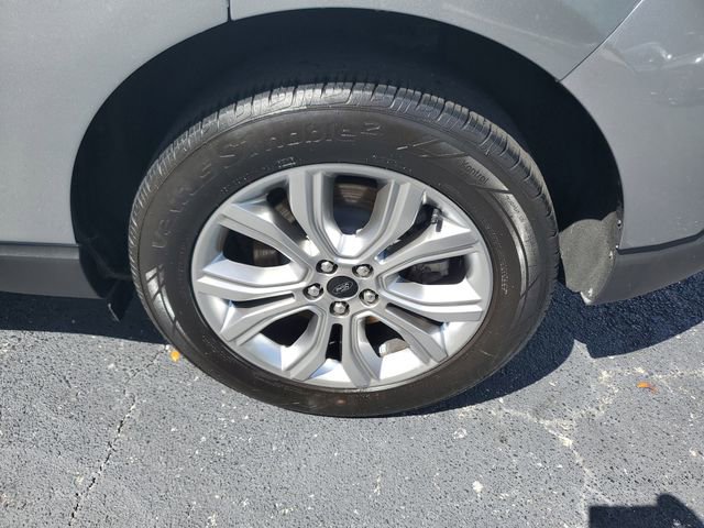 Certified 2024 Ford Edge Titanium AWD/4WD image 31