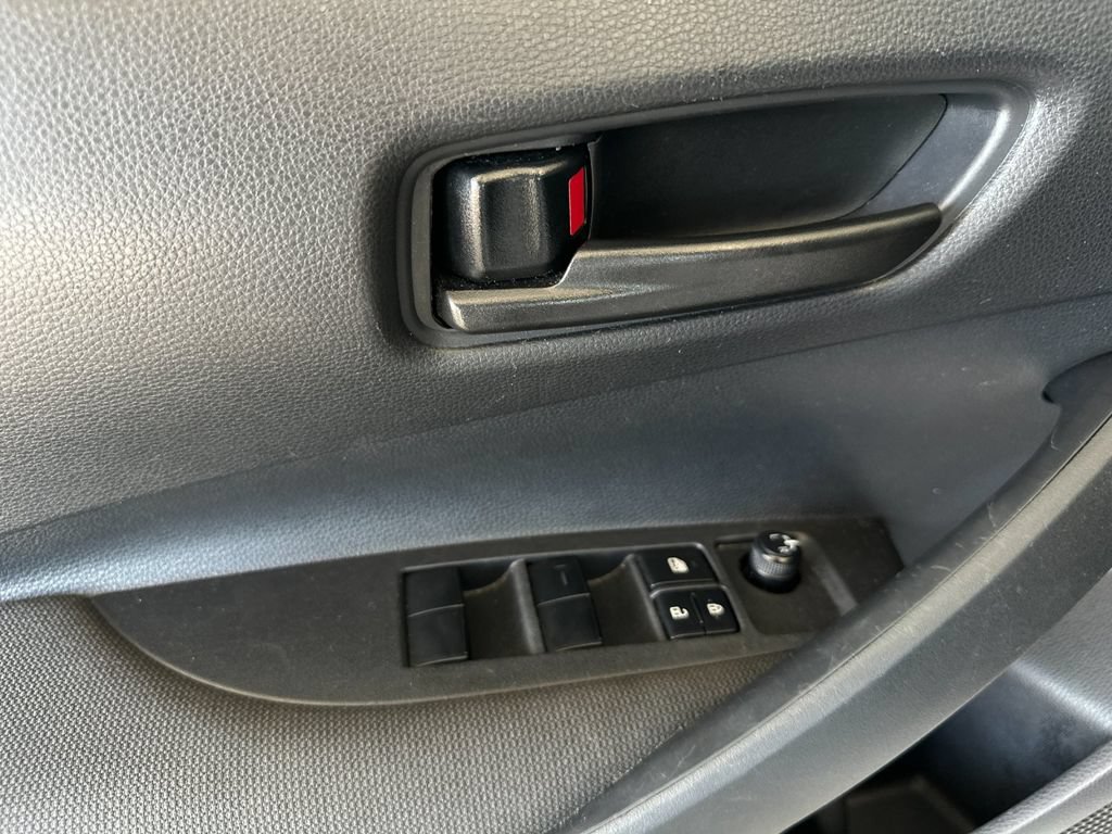 Used 2025 Toyota Corolla LE FWD image 10