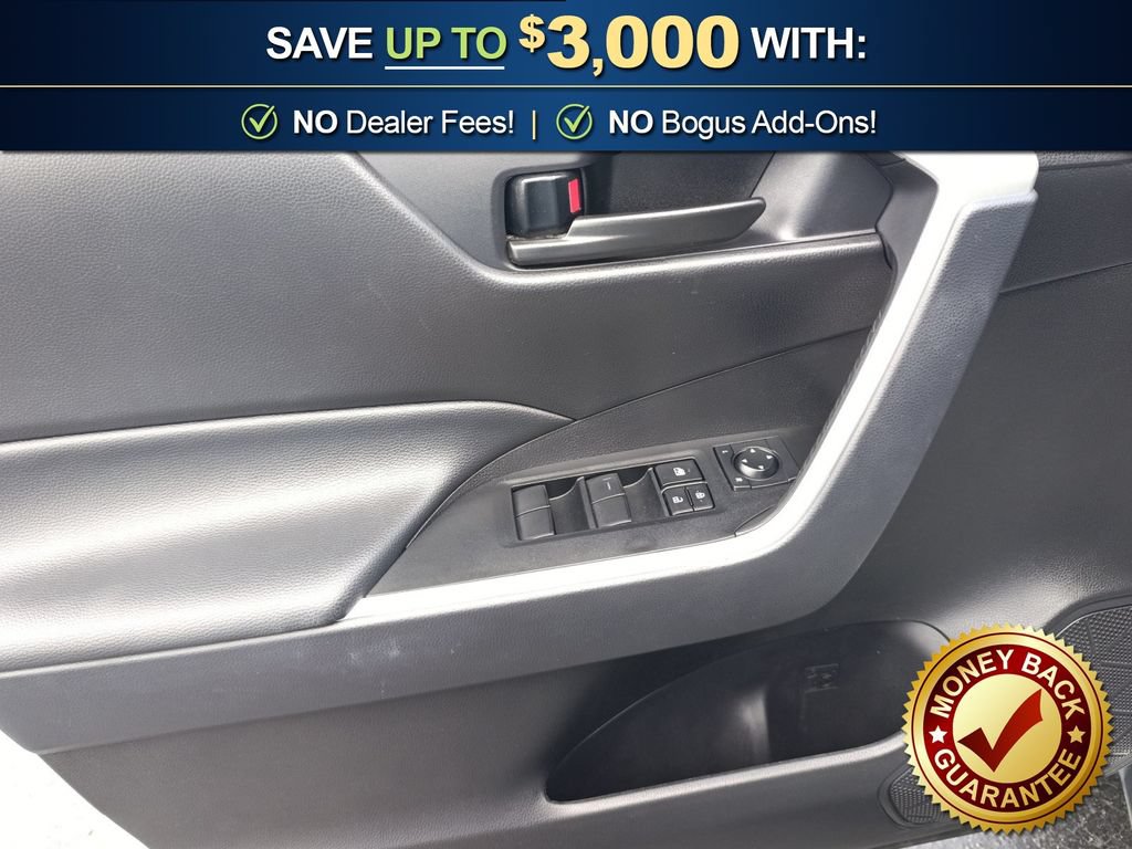 Used 2025 Toyota RAV4 LE AWD/4WD image 16