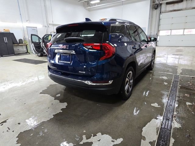 Used 2021 GMC Terrain SLT w/ Infotainment Package II image 3