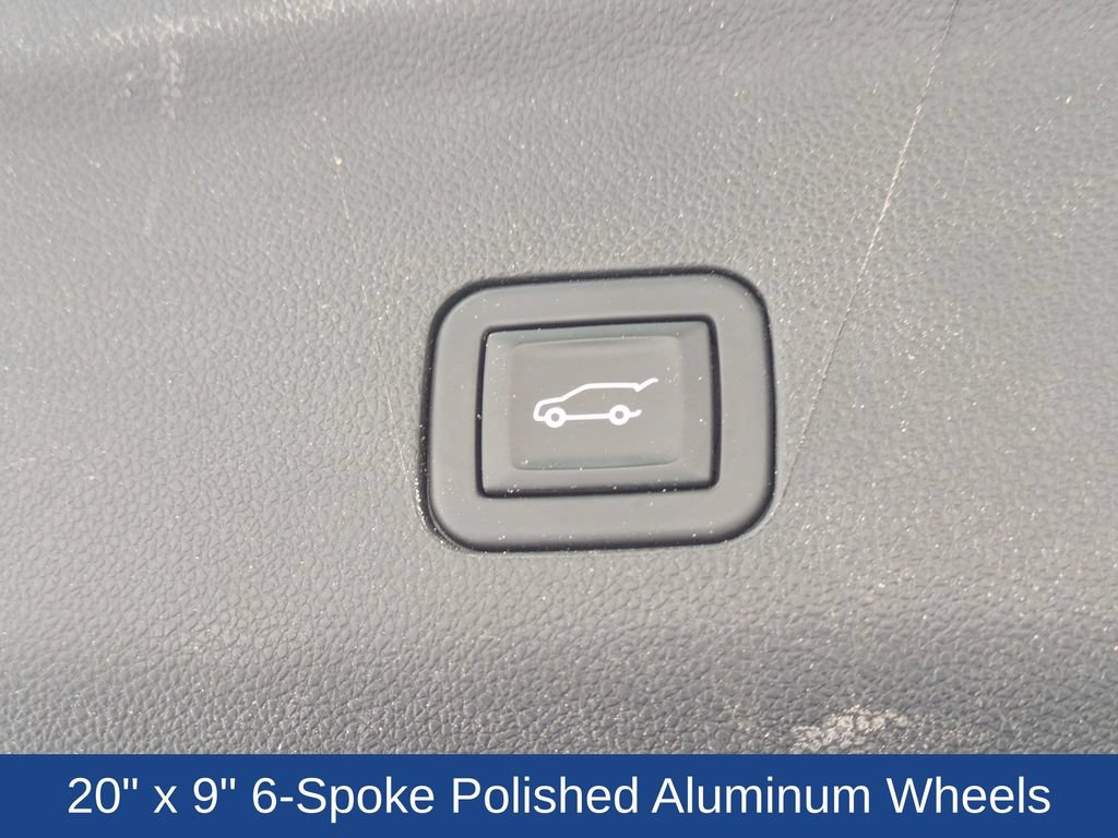 Used 2023 GMC Yukon SLT AWD/4WD image 15