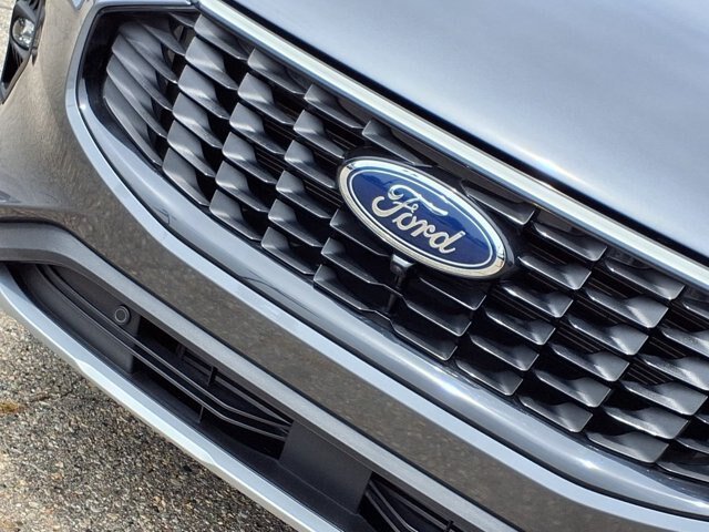Certified 2024 Ford Escape Platinum AWD/4WD image 25