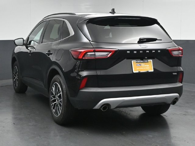 Certified 2026 Ford Escape SE w/ PHEV Premium Package FWD image 6