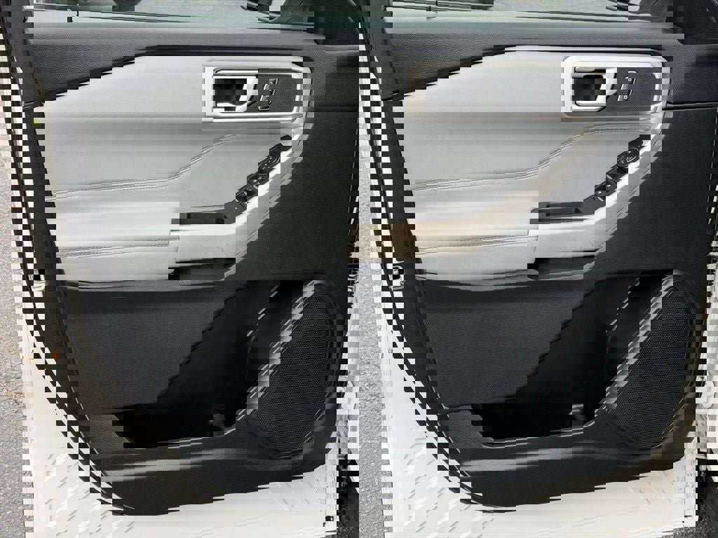 Certified 2023 Ford Explorer XLT w/ Equipment Group 202A image 24