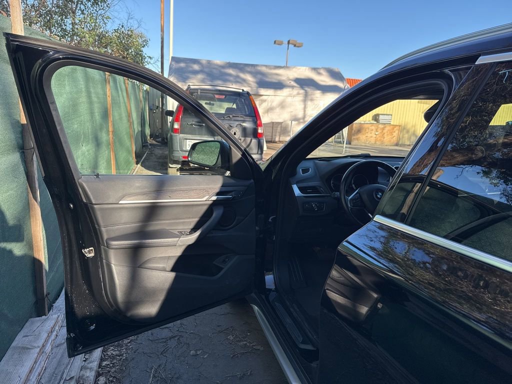 Used 2019 BMW X1 sDrive28i w/ Convenience Package image 10