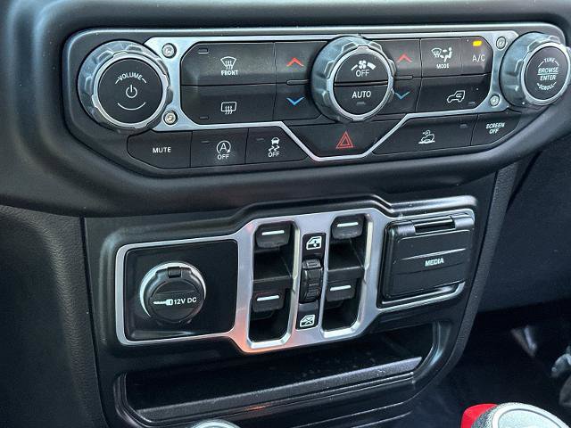 Used 2021 Jeep Gladiator Overland AWD/4WD image 19