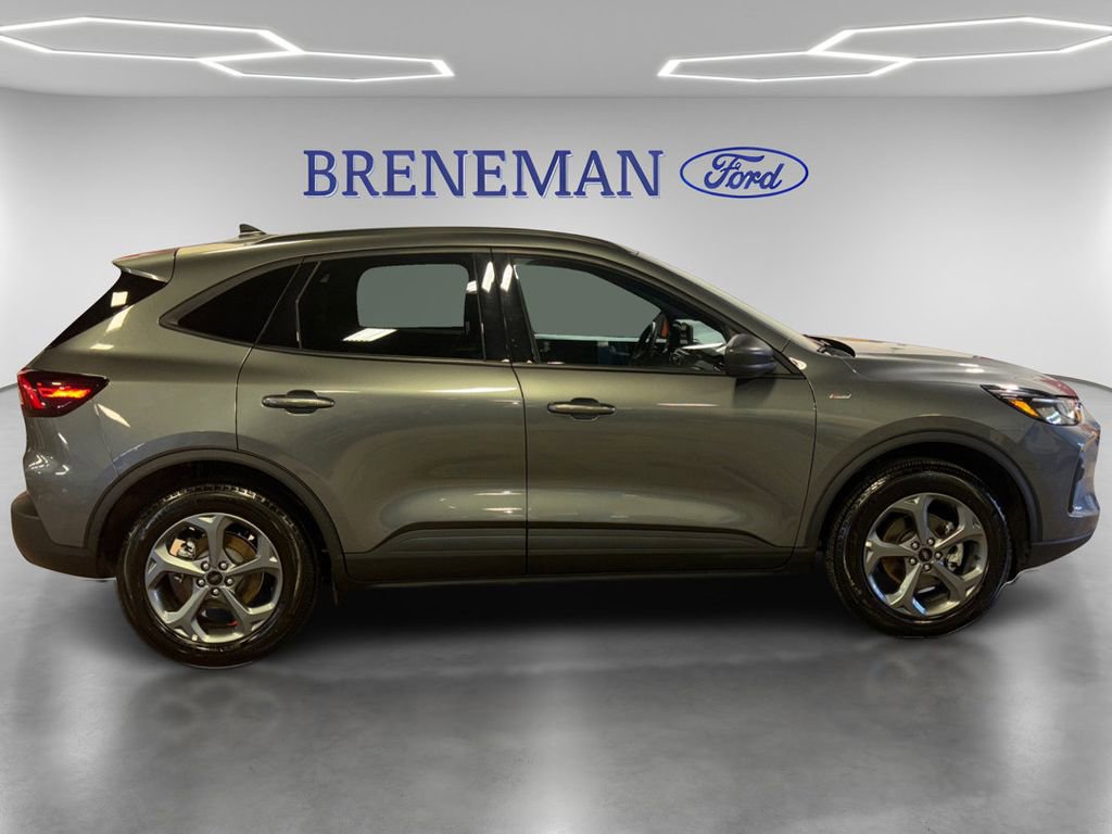 Certified 2025 Ford Escape ST-Line image 1