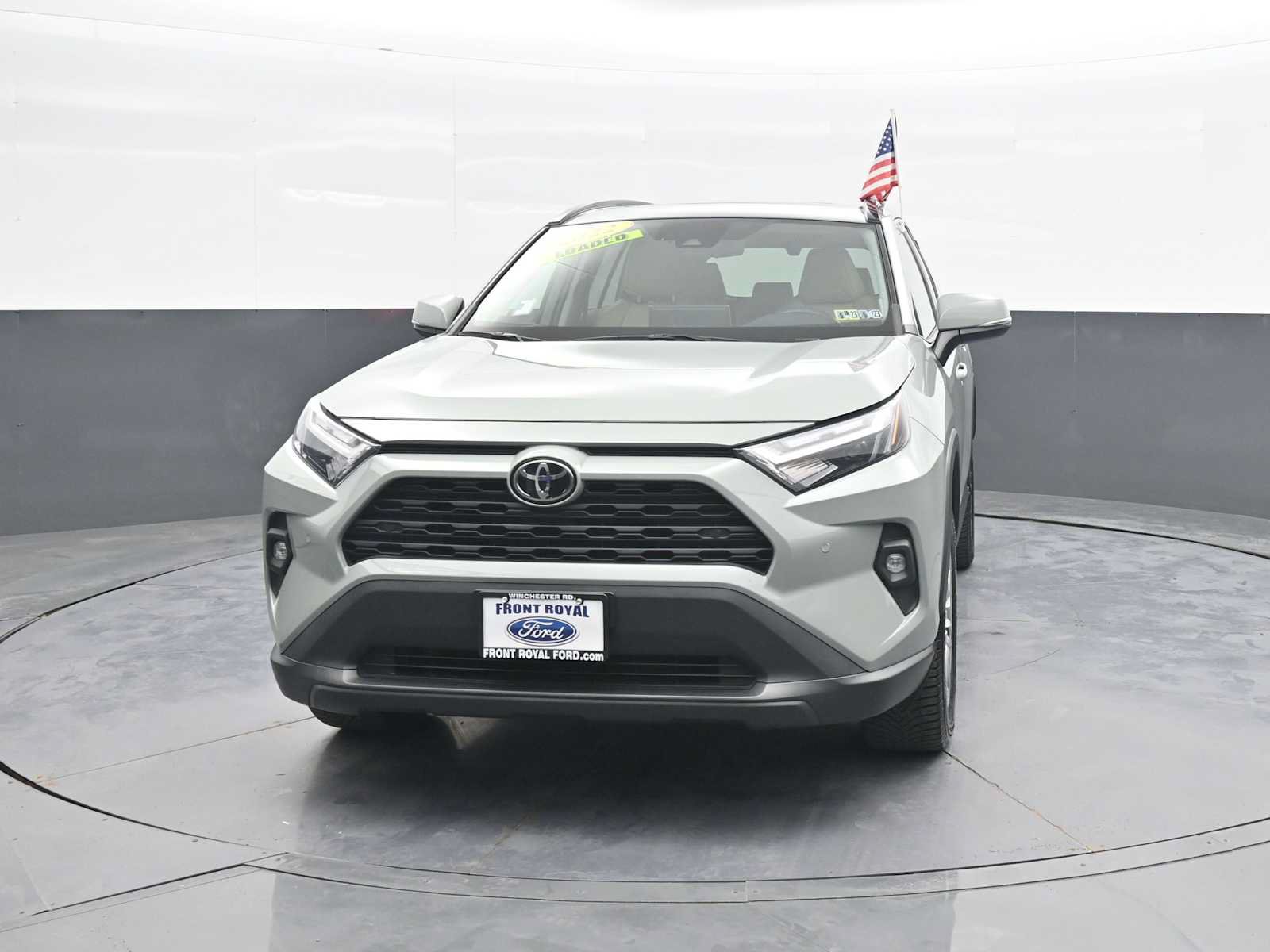 Used 2022 Toyota RAV4 XLE Premium AWD/4WD image 3