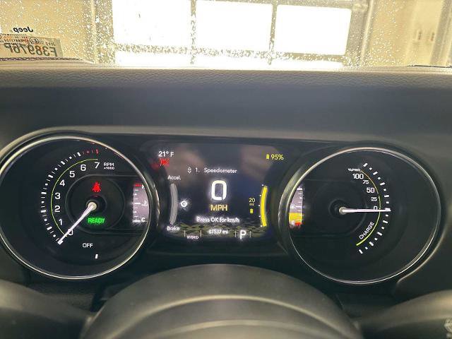 Used 2023 Jeep Wrangler Unlimited w/ Cold Weather Group image 10