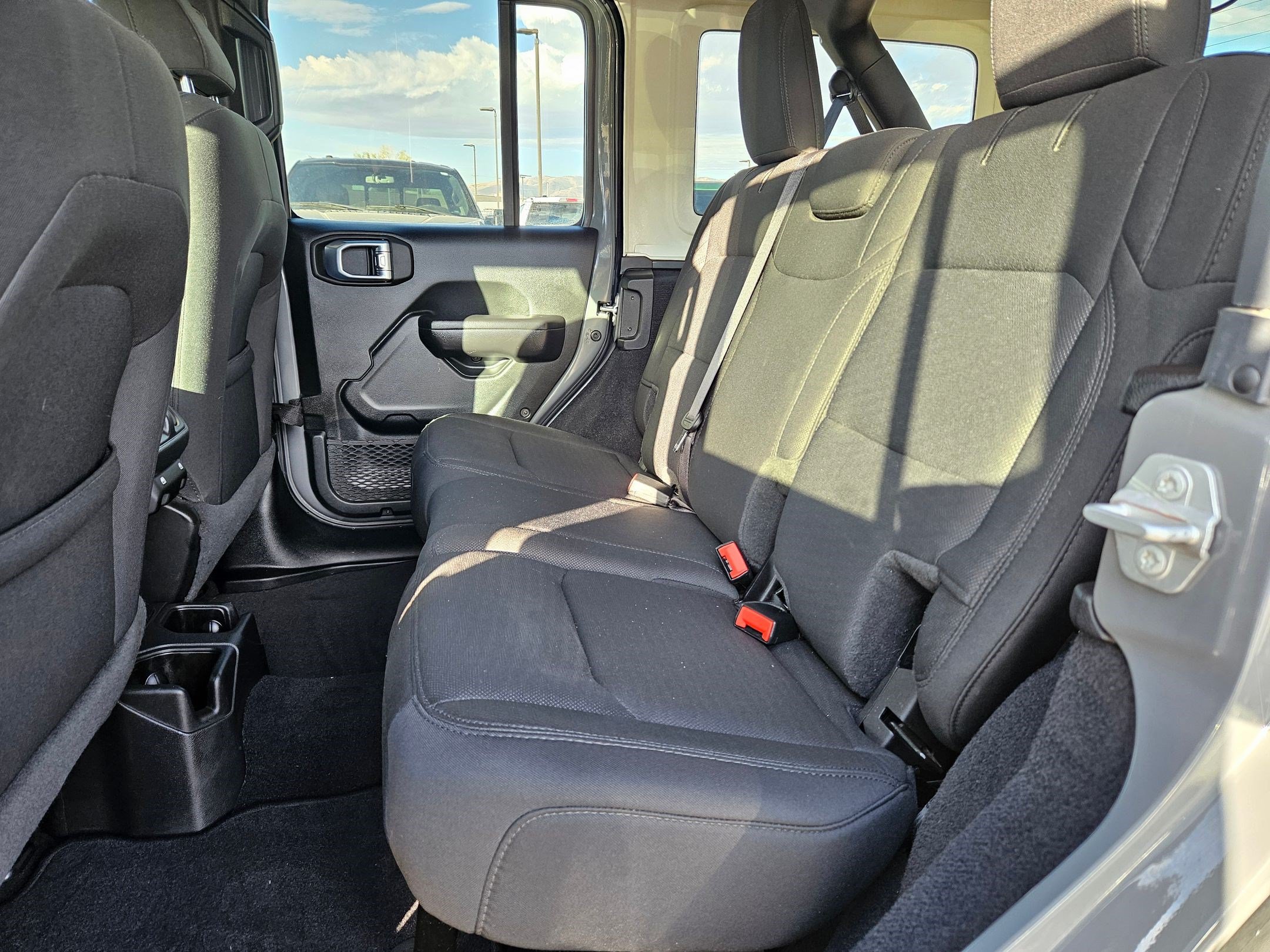 Used 2021 Jeep Wrangler Unlimited Sport AWD/4WD image 29