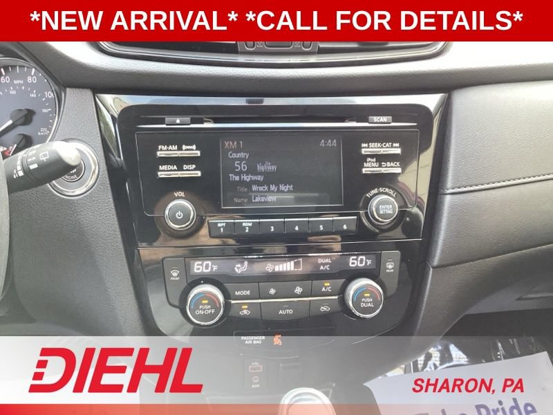 Used 2017 Nissan Rogue SV AWD/4WD image 21