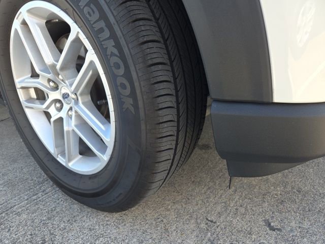 Certified 2025 Ford Explorer Active image 10