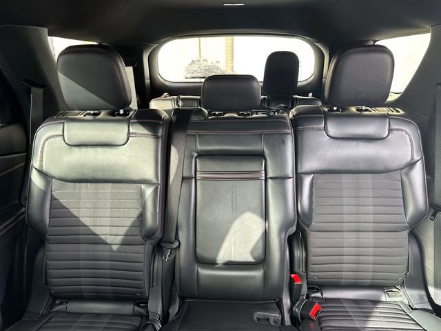 Certified 2025 Ford Explorer ST-Line w/ ST-Line Street Pack image 38