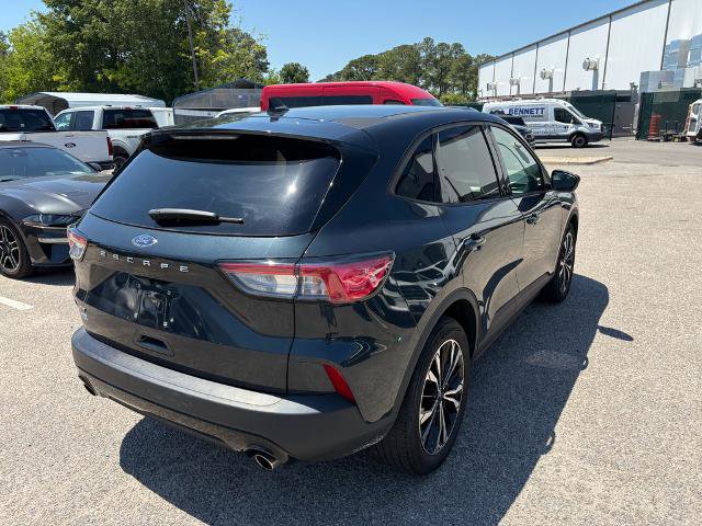 Certified 2022 Ford Escape SE w/ SE Sport Appearance Package FWD image 5