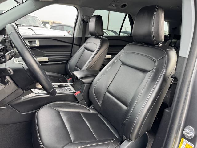 Certified 2022 Ford Explorer XLT w/ Equipment Group 202A AWD/4WD image 12