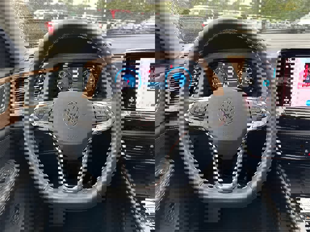 Used 2024 Volkswagen Atlas SE image 24