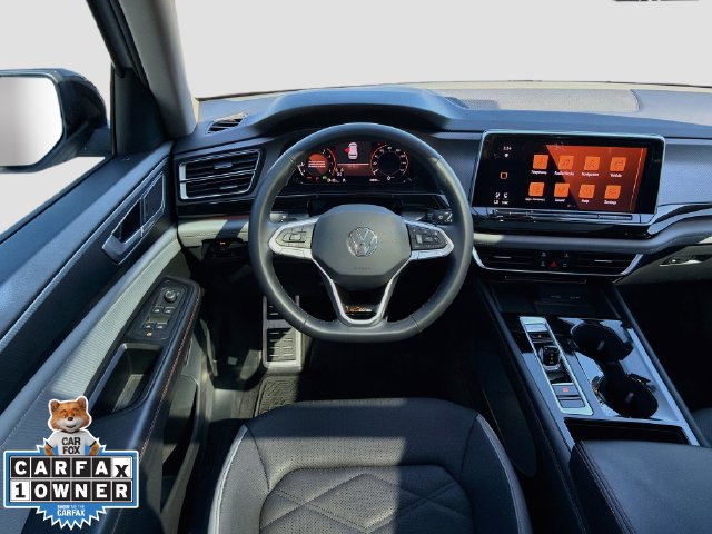 Used 2024 Volkswagen Atlas Peak Edition SE AWD/4WD image 18