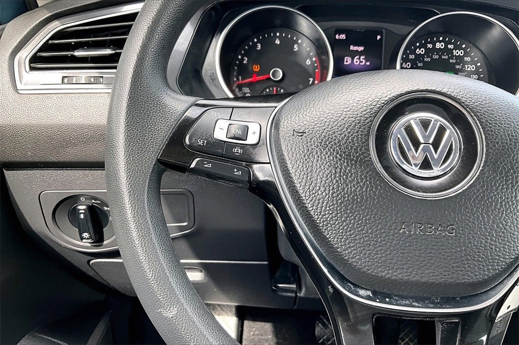 Used 2020 Volkswagen Tiguan S image 10