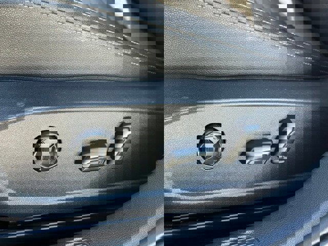 Used 2021 Volkswagen Jetta SE w/ SE Cold Weather Package image 13