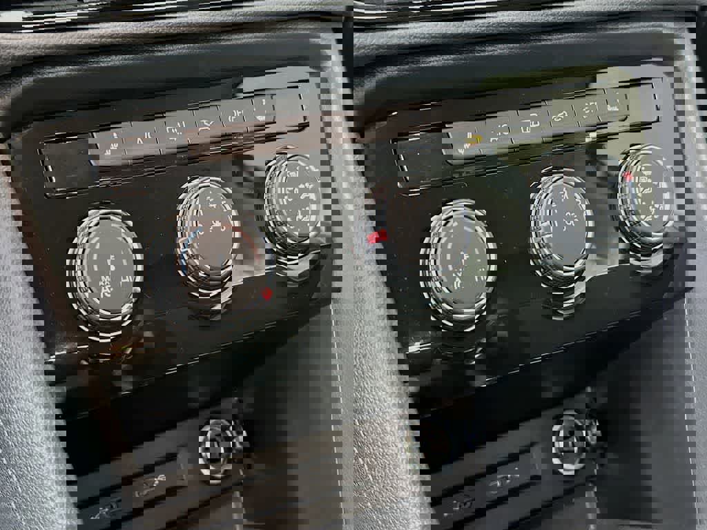 Used 2024 Volkswagen Taos S image 20