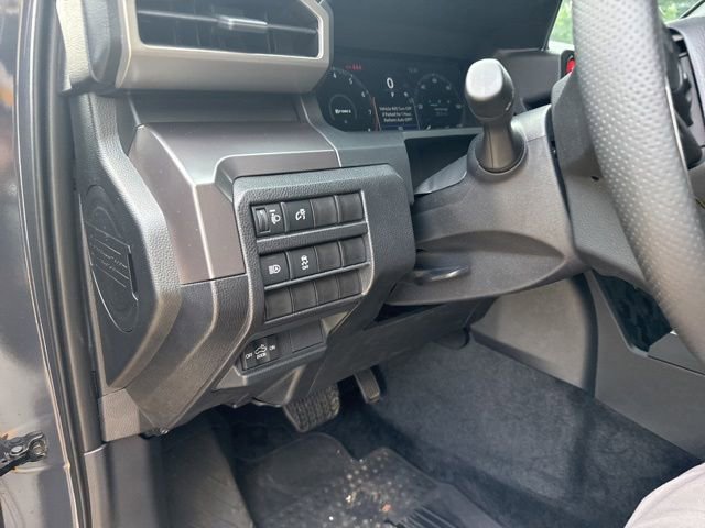 Used 2025 Toyota Tacoma SR5 AWD/4WD image 21
