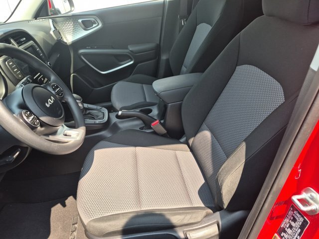 Used 2023 Kia Soul LX FWD image 16