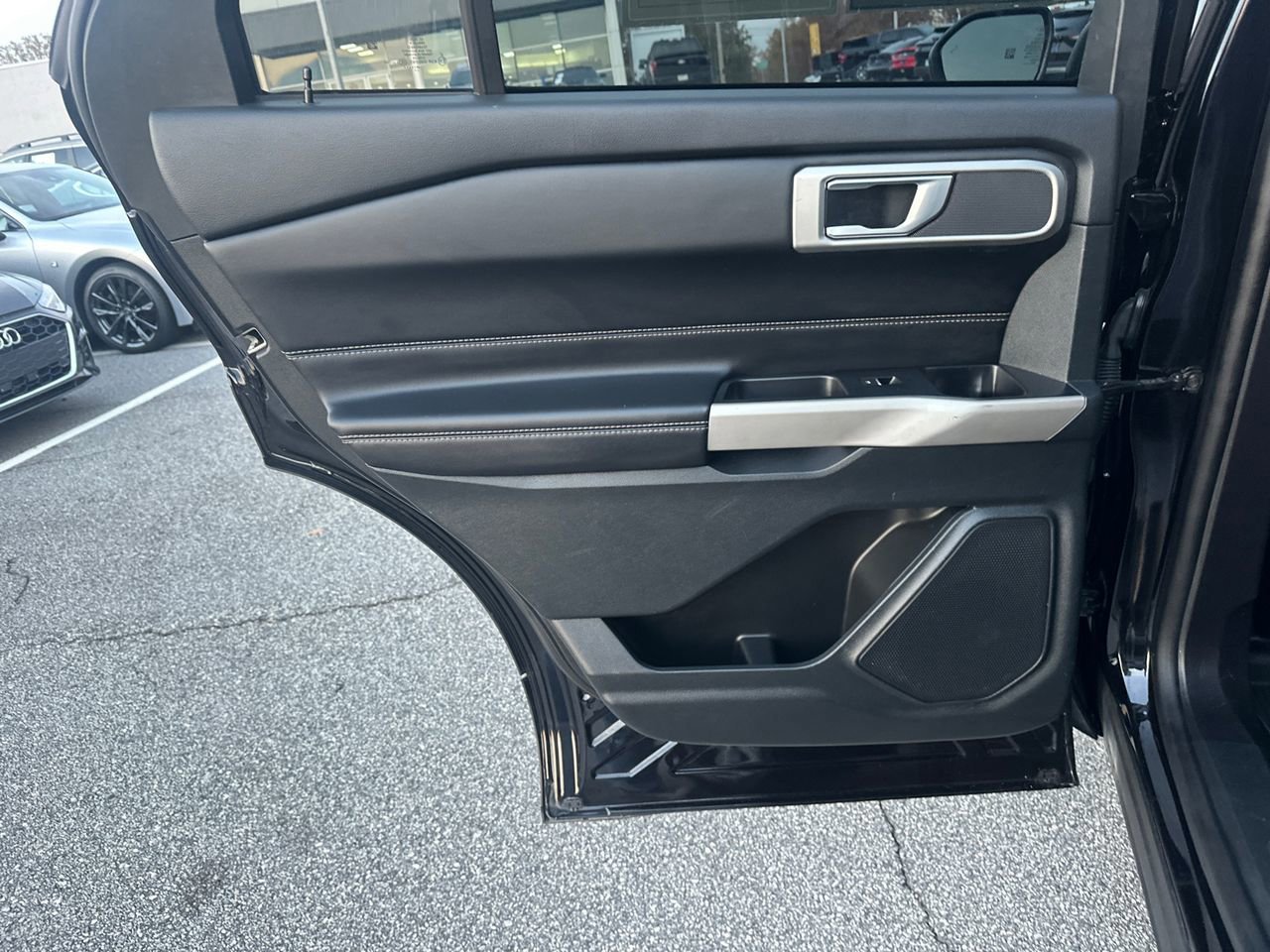 Certified 2022 Ford Explorer XLT w/ Equipment Group 202A image 24